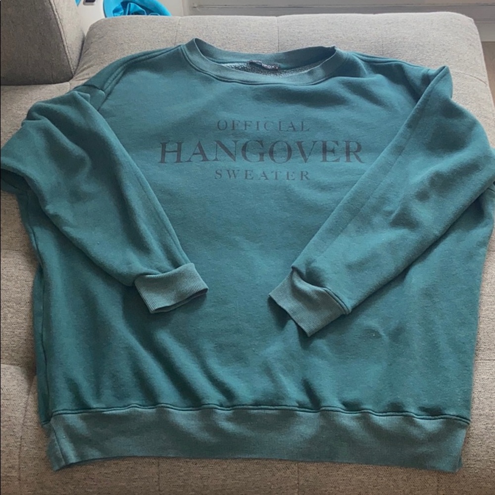Wild fox sweatshirt size small, fits like large.